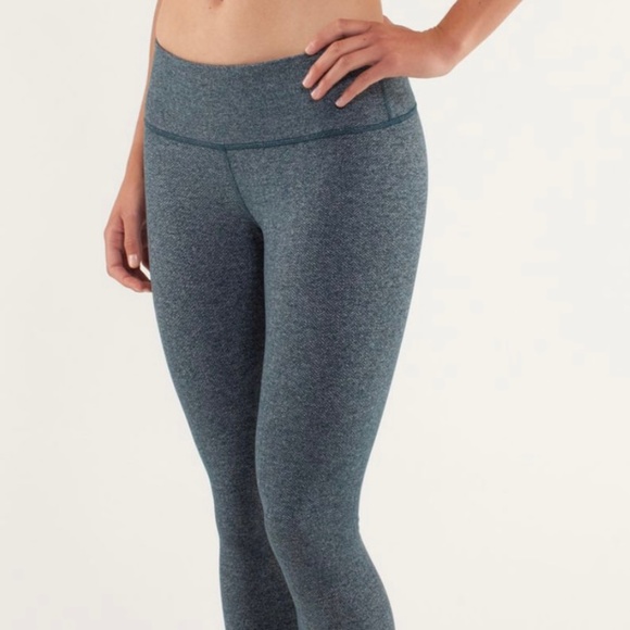 lululemon athletica Pants - Lululemon Herringbone Wunder Unders size 4